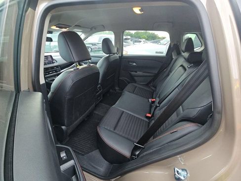 Certified 2025 Nissan Rogue SV AWD/4WD image 14