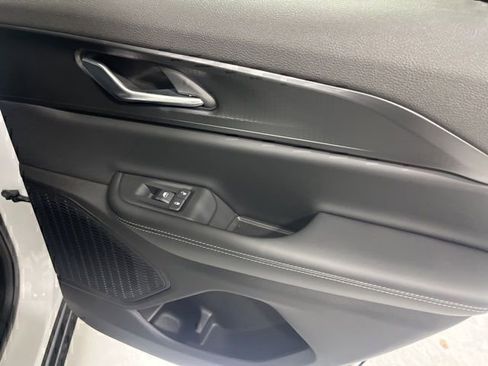 New 2025 Jeep Grand Cherokee Laredo w/ Luxury Tech Group I image 20