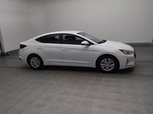 Used 2019 Hyundai Elantra SE w/ Cargo Package FWD image 11