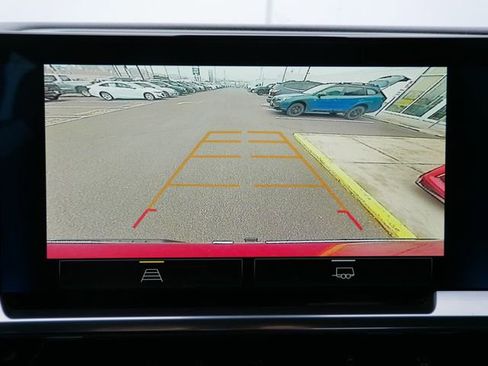 Used 2023 Chevrolet Silverado 1500 LT image 15