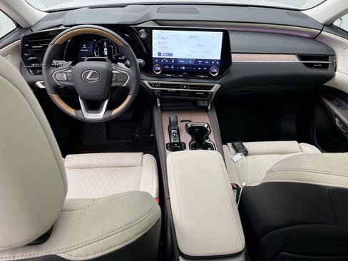 Used 2026 Lexus RX 350 AWD w/ Convenience Package image 4