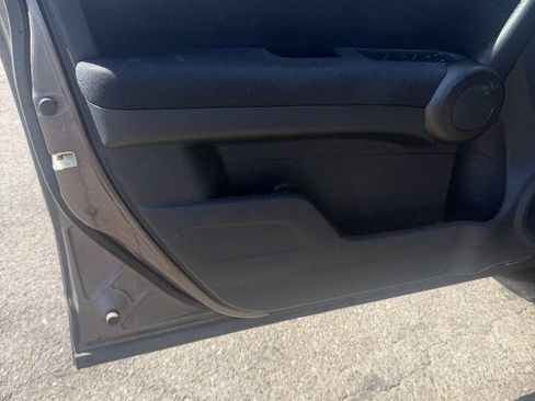 Used 2011 Honda CR-V LX image 2