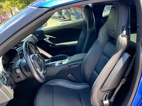 Used 2019 Chevrolet Corvette Stingray Coupe w/ 1LT RWD image 8