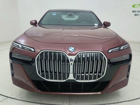 Used 2026 BMW 740i RWD image 2