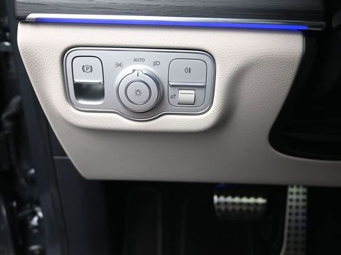 Used 2025 Mercedes-Benz GLS 450 4MATIC image 16