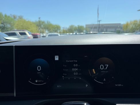 Certified 2025 Hyundai Santa Cruz Limited AWD/4WD image 10