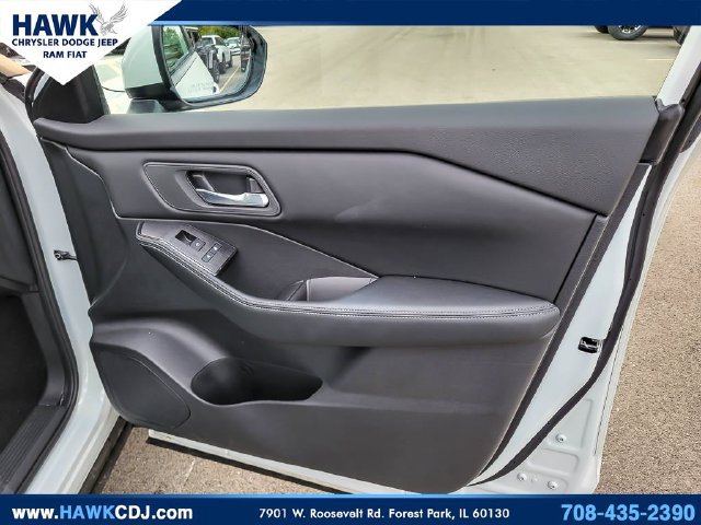 Used 2026 Nissan Rogue SV AWD/4WD image 30