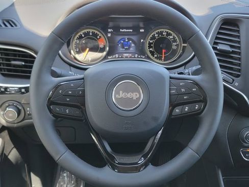 Certified 2023 Jeep Cherokee Altitude Lux w/ Lux Elite Package AWD/4WD image 32