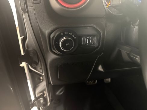 Used 2020 Jeep Wrangler Unlimited Sport image 15