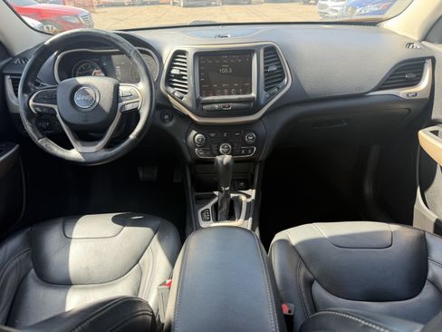 Used 2018 Jeep Cherokee Limited FWD image 15