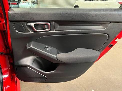 Used 2025 Honda Civic Sport image 13
