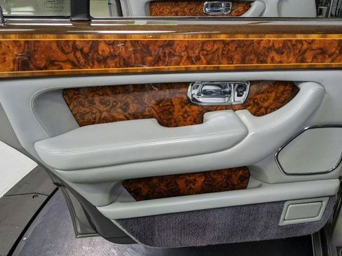 Used 2000 Rolls-Royce Silver Seraph image 34