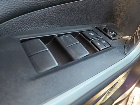 Used 2020 Toyota RAV4 XSE image 32