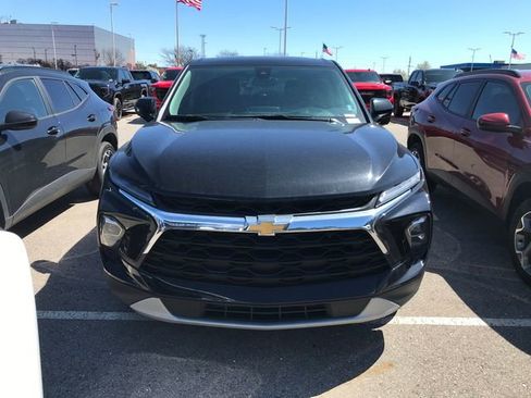 Certified 2025 Chevrolet Blazer LT FWD image 9