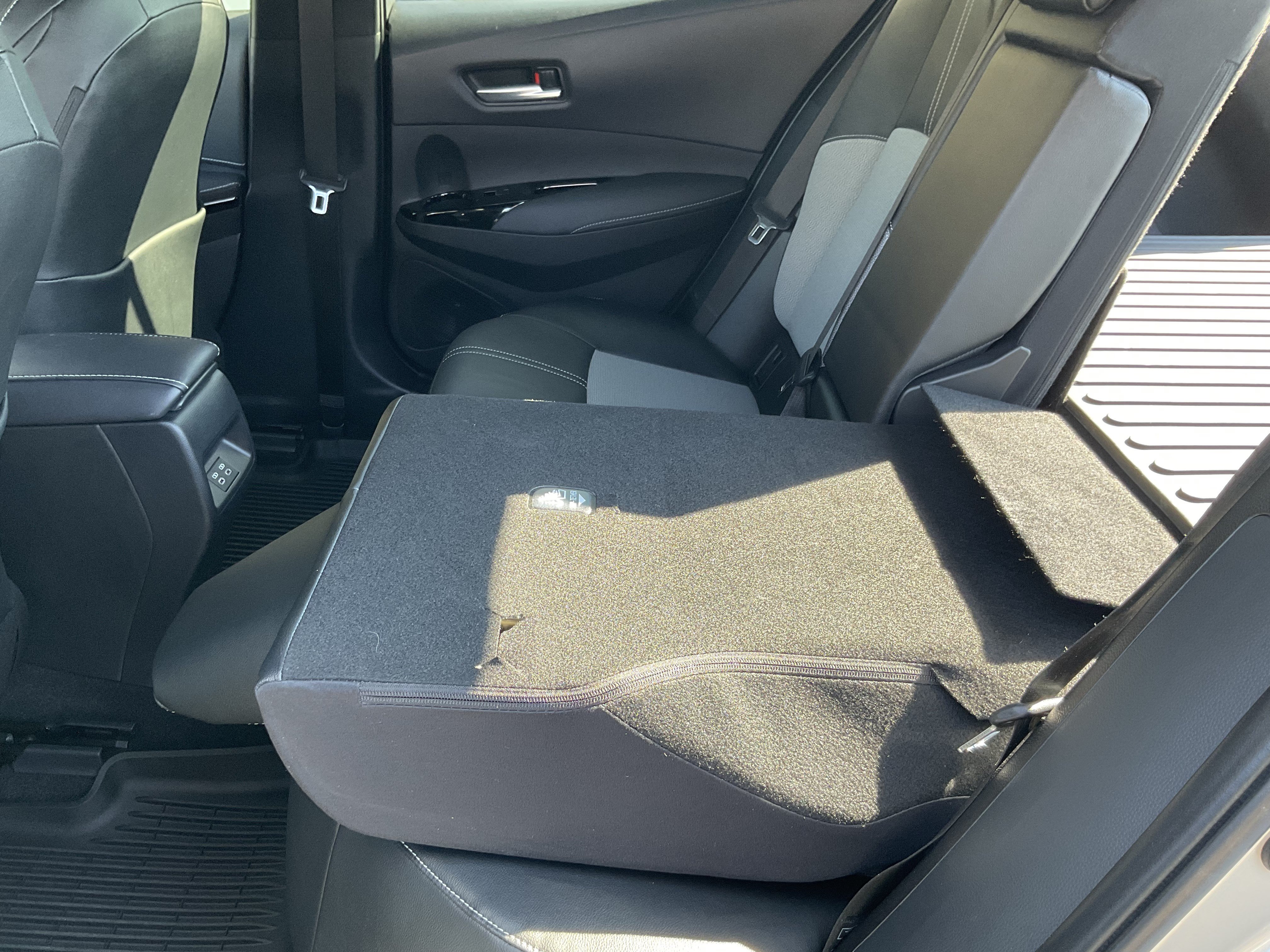 Used 2025 Toyota Corolla XSE FWD image 37
