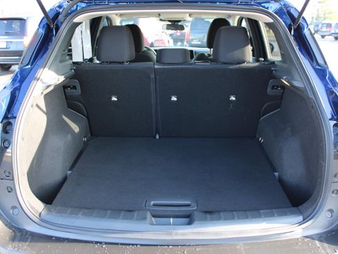 Used 2025 Nissan Kicks SV image 8