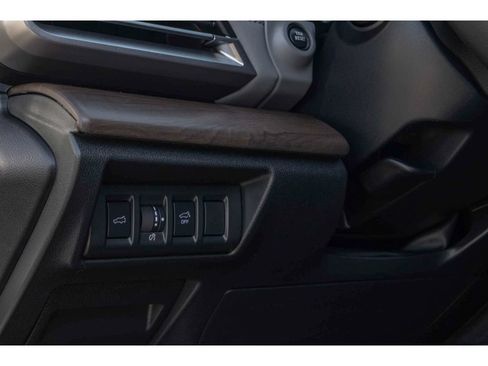 Certified 2025 Subaru Outback Limited AWD/4WD image 20