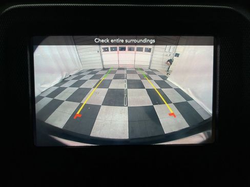 Used 2020 Jeep Wrangler Unlimited Sahara image 39