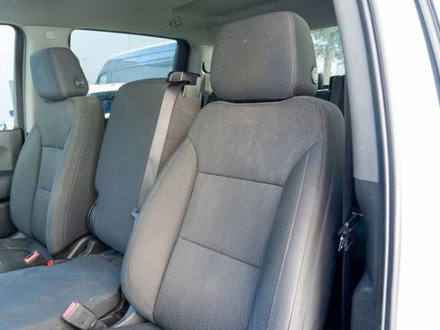 Used 2020 Chevrolet Silverado 1500 Custom w/ Custom Convenience Package image 17