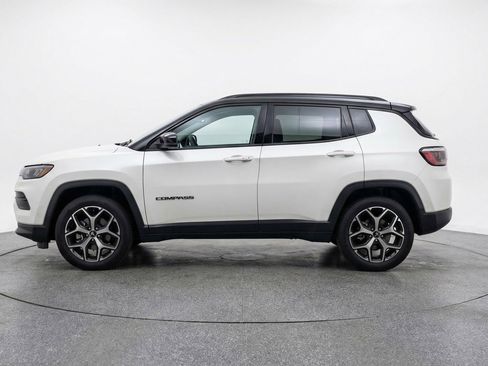 Used 2025 Jeep Compass Limited image 5
