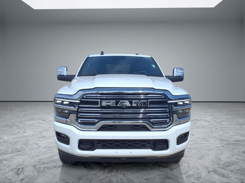 Used 2026 RAM 2500 Laramie AWD/4WD image 2