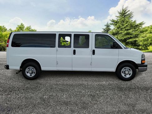 Used 2014 Chevrolet Express 3500 LT w/ LT Preferred Equipment Group image 8