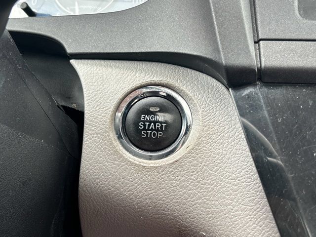 Used 2020 Toyota Sienna XLE FWD image 52