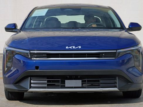 Used 2025 Kia K4 EX FWD image 6