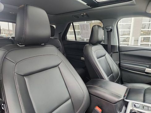 Certified 2023 Ford Explorer XLT w/ Equipment Group 202A AWD/4WD image 35