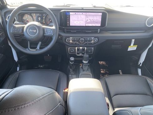 New 2025 Jeep Gladiator Sport image 34