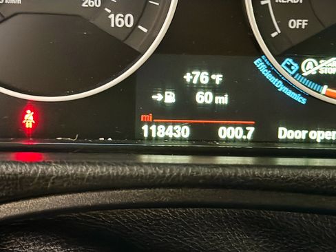 Used 2015 BMW 320i xDrive Sedan AWD/4WD image 19
