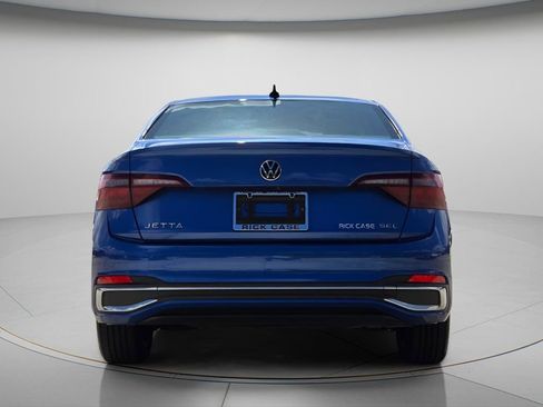 Certified 2022 Volkswagen Jetta SEL FWD image 6