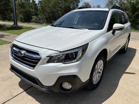 Used 2019 Subaru Outback 2.5i Premium w/ Popular Package #2 image 4