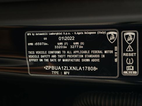 Used 2022 Lamborghini Urus image 37