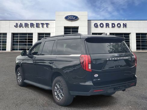 Certified 2025 Ford Expedition Active RWD image 3