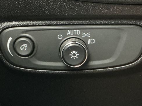 Used 2019 Chevrolet Equinox LT AWD/4WD image 37