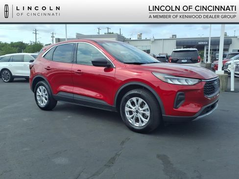 Used 2023 Ford Escape Active AWD/4WD image 1