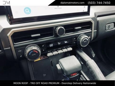 Used 2025 Toyota 4Runner TRD Off-Road Premium AWD/4WD image 36