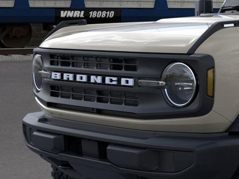New 2026 Ford Bronco Base image 20