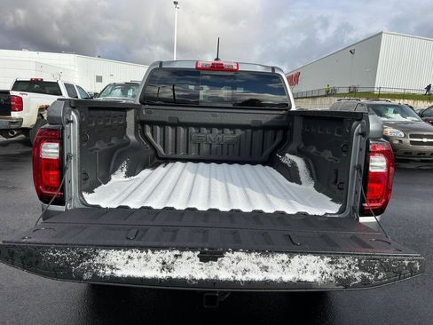 New 2026 GMC Canyon Elevation w/ Convenience Package image 15