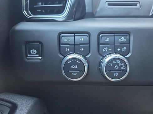 Used 2025 GMC Sierra 1500 AT4 AWD/4WD image 21