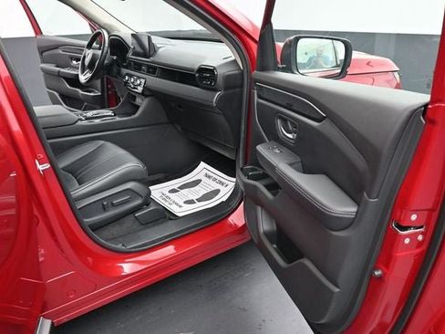Used 2024 Honda Pilot Elite image 14