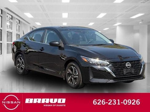 Used 2025 Nissan Sentra SV FWD image 1