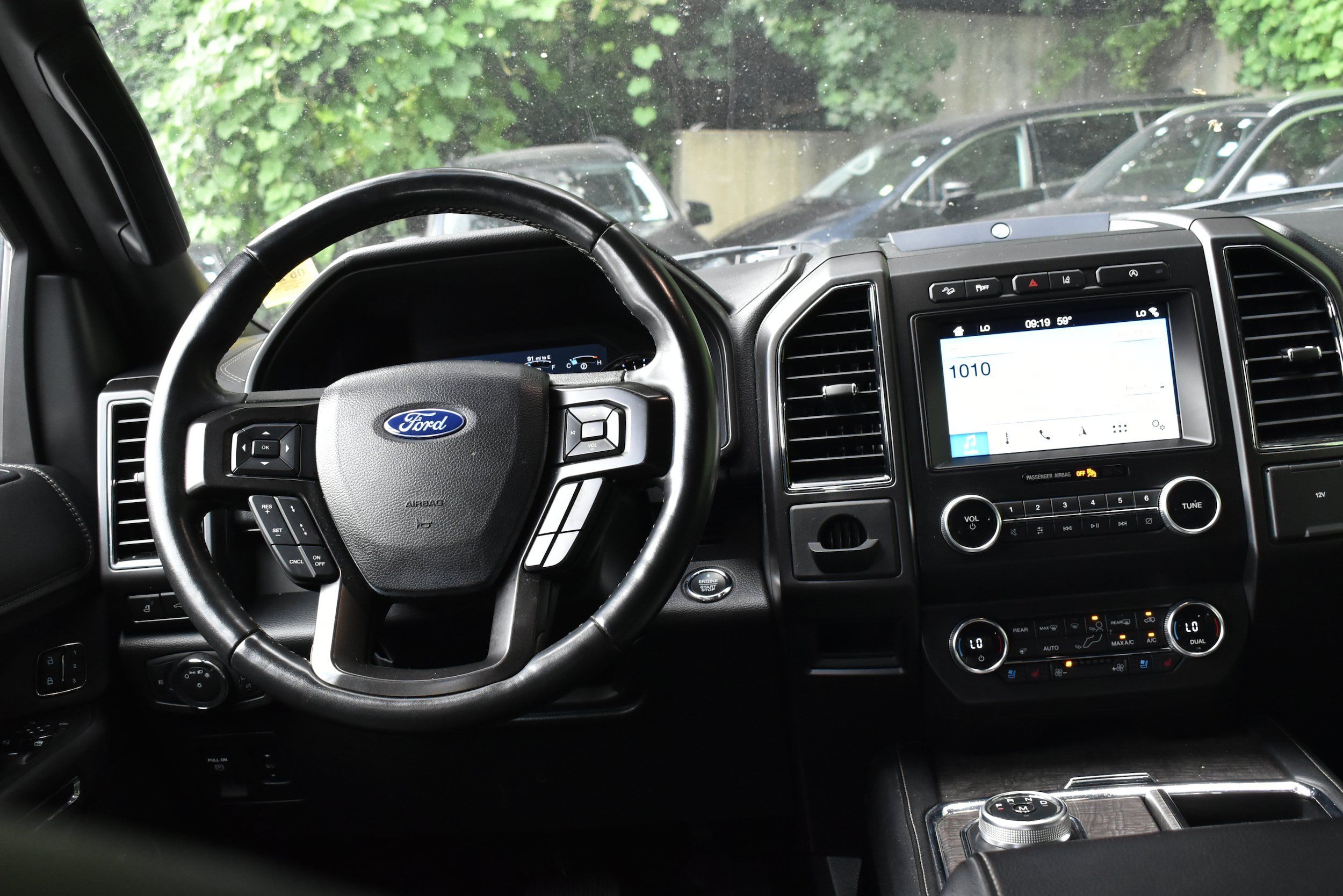 Used 2019 Ford Expedition Limited w/ Driver Assistance Package AWD/4WD image 23