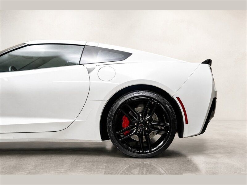 Used 2016 Chevrolet Corvette Stingray Coupe w/ 3LT Preferred Equipment Group RWD image 10