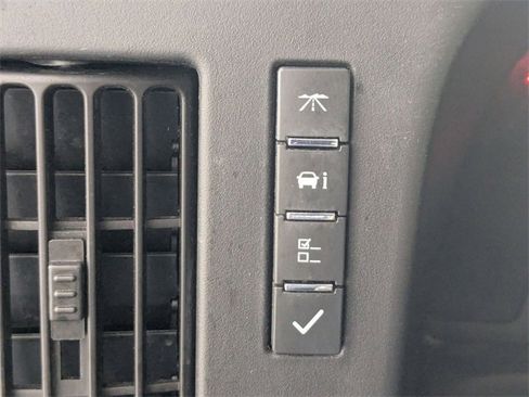 Used 2022 Chevrolet Express 2500 w/ Driver Convenience Package image 15