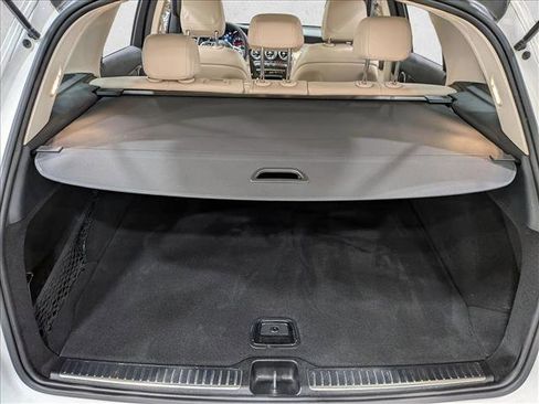 Used 2022 Mercedes-Benz GLC 300 w/ Premium Package Lite image 6