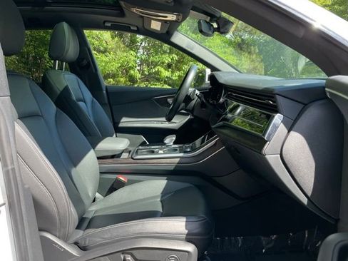 Used 2021 Audi Q8 Premium Plus AWD/4WD image 20