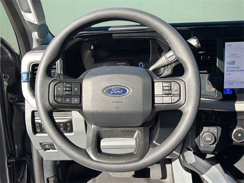 Used 2025 Ford F250 XLT w/ Black Appearance Package image 24