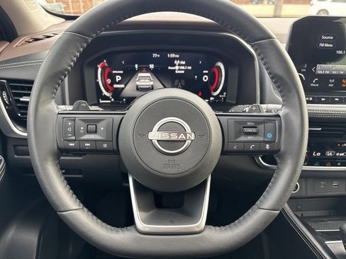 Used 2023 Nissan Rogue Platinum w/ Platinum Premium Package image 5